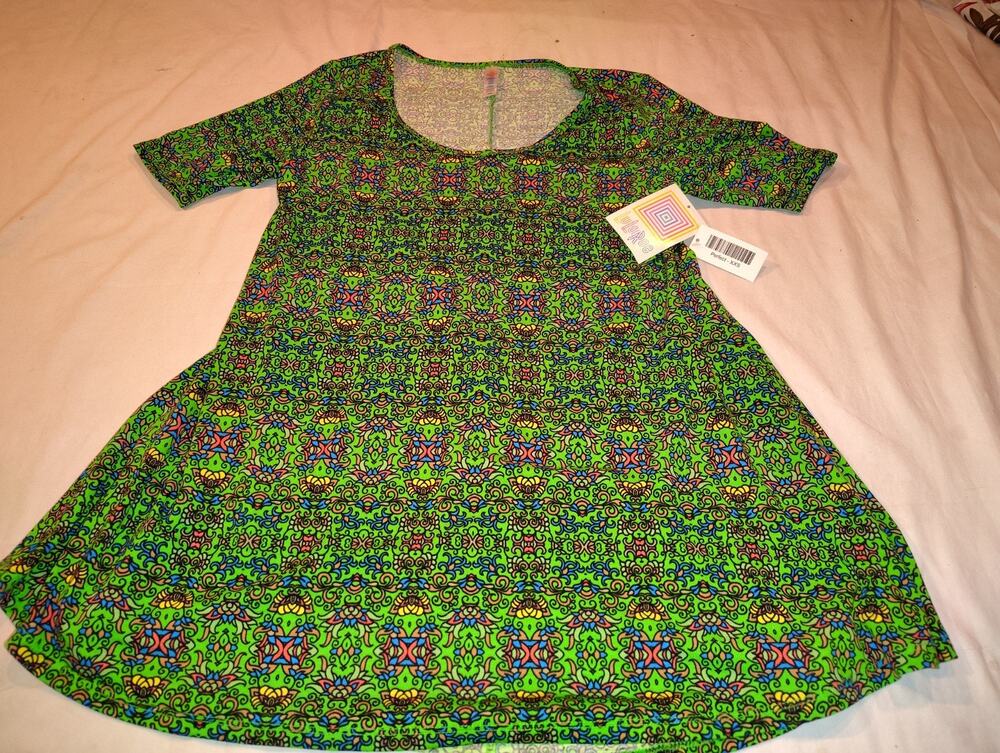 LuLaRoe Perfect T Short Sleeve Shirt Xtra X Small XXS Green Paisley NEW